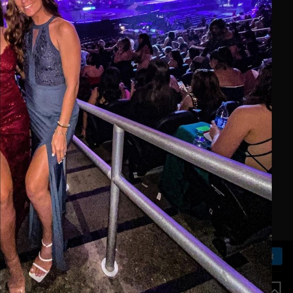 Gala/prom dress - Picture 2 of 2